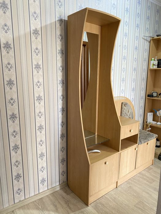 Продам мебель в прихожую