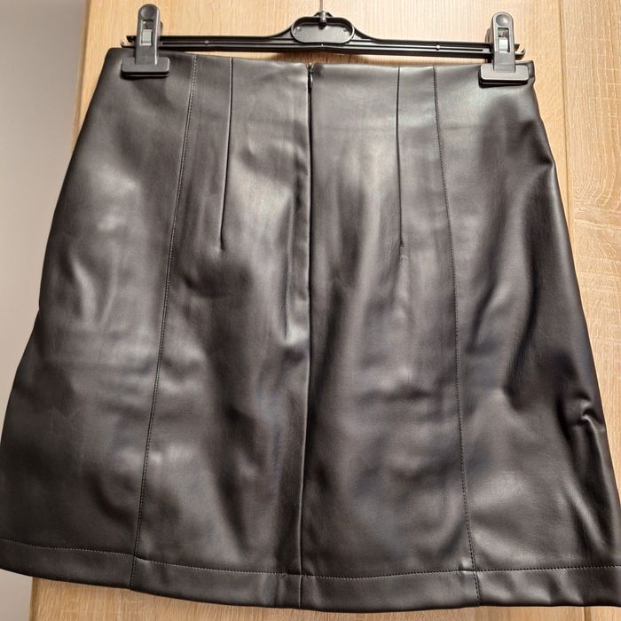 Fusta Cropp neagră, mărimea L