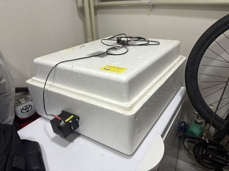 Продам инкубатор