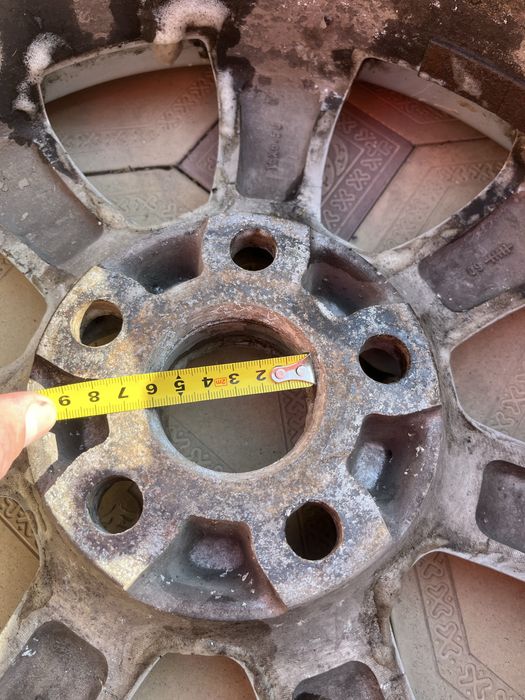 Продам диски с шинами от тойоты