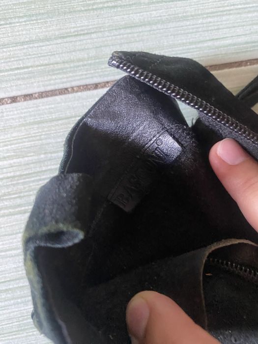 Продам полусапожки замшевые Basconi