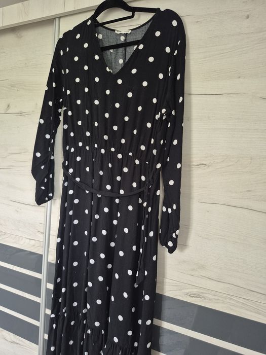 Rochie neagra cu buline