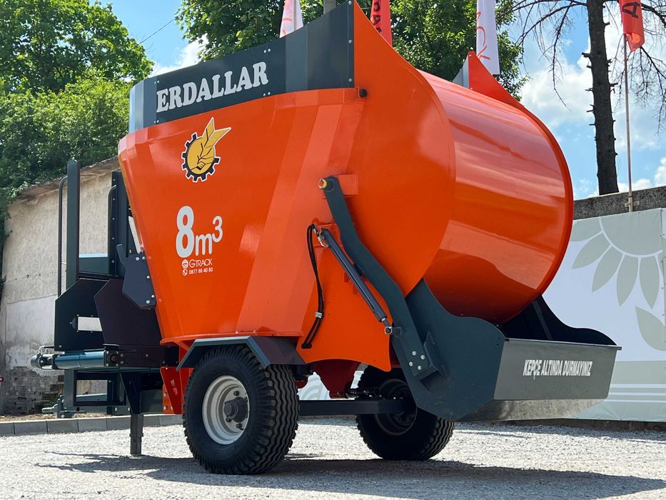 Фуражо-раздаващи ремаркета