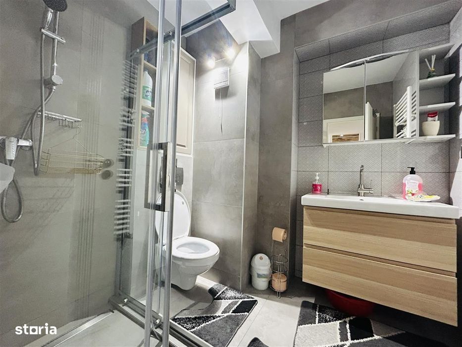 Apartament de vânzare – 3 camere, 2 terase, parcare subterană, piscină