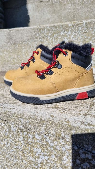 Бебешки боти и обувки