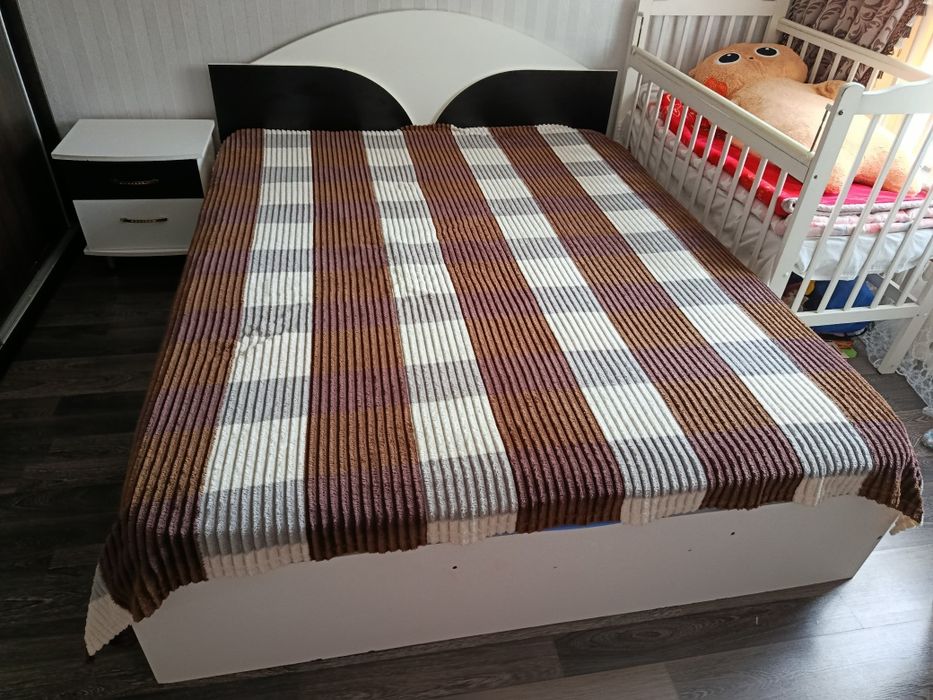 Продам кровать двухспальная