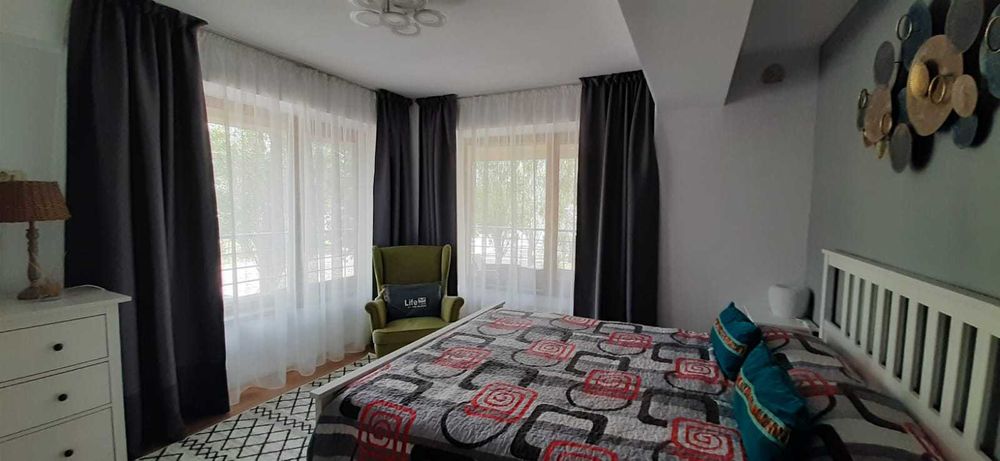 Particular închiriez apartament tot sezonul