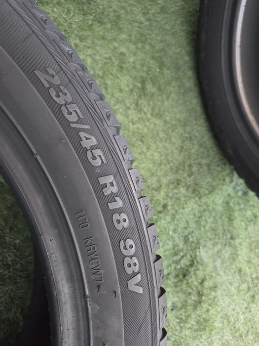 235 45 R18 Kumho m+s