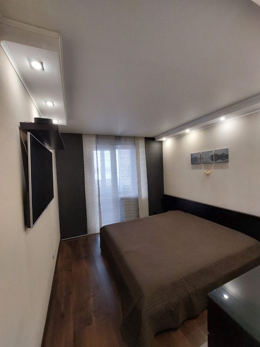 Продам 3 комн квартиру район Достык Молл