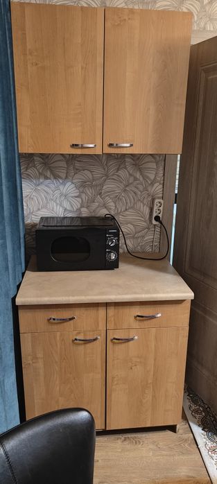 Продам шкаф для кухни 25000