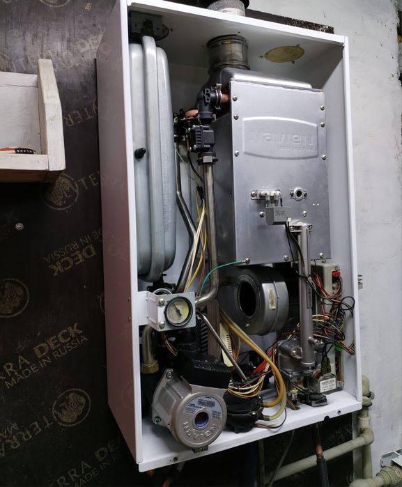 Продам котел Navien