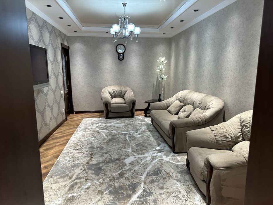 Аренда Ул. Садык Азимова 2+3/3/4 140 м2