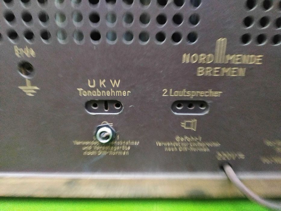 Radio vechi Nordmende 398 (Germania, 1949/1950) – pentru colecționari