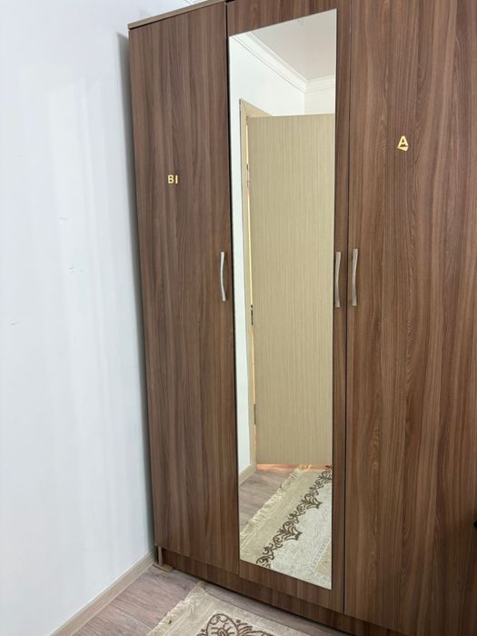Продам шкаф и диван