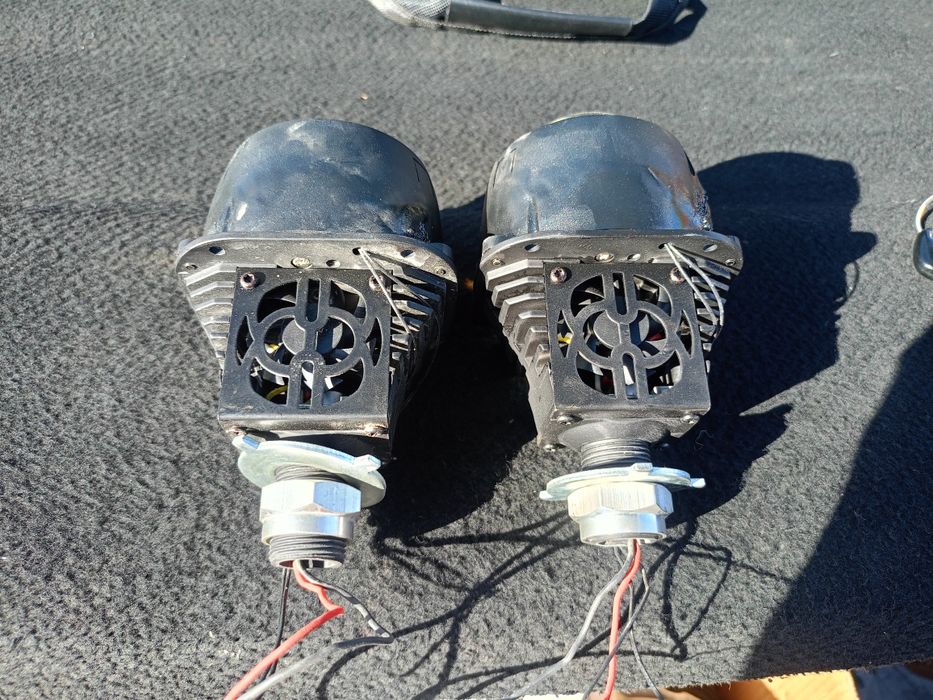 Фары билэд стояли на карина е