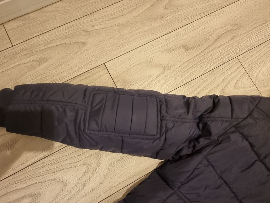 Geaca lunga Guess cu Gluga