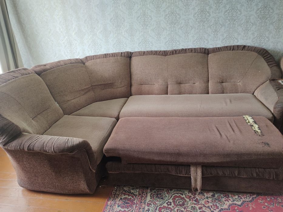Продам углогой диван. Цена 20.000