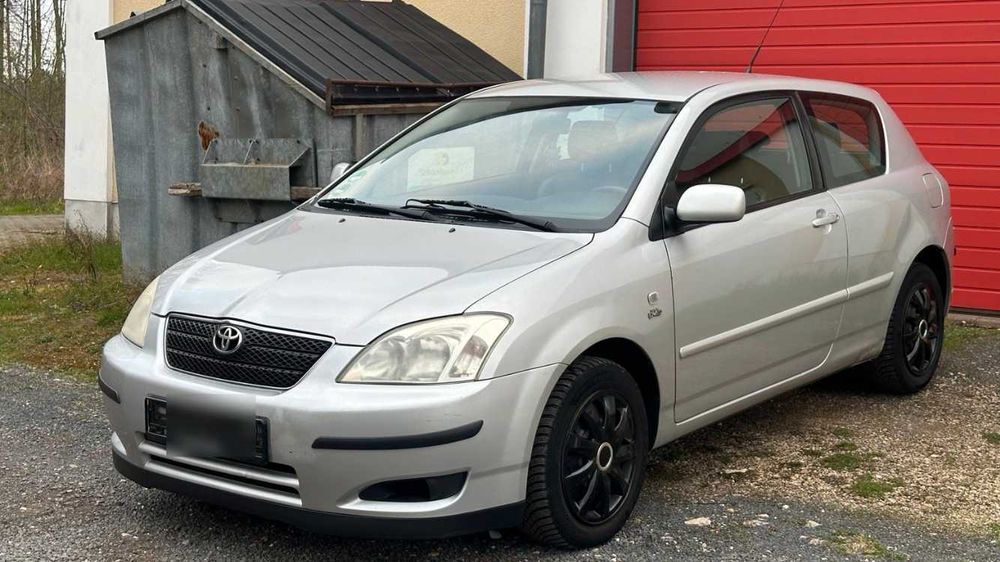 Продава се само на части Toyota Corolla 2.0 diesel 2004 год