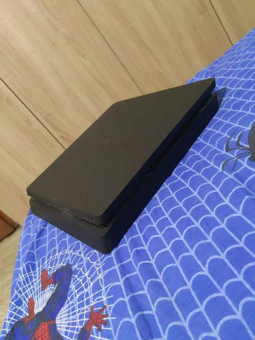 Playstation 4 Slim