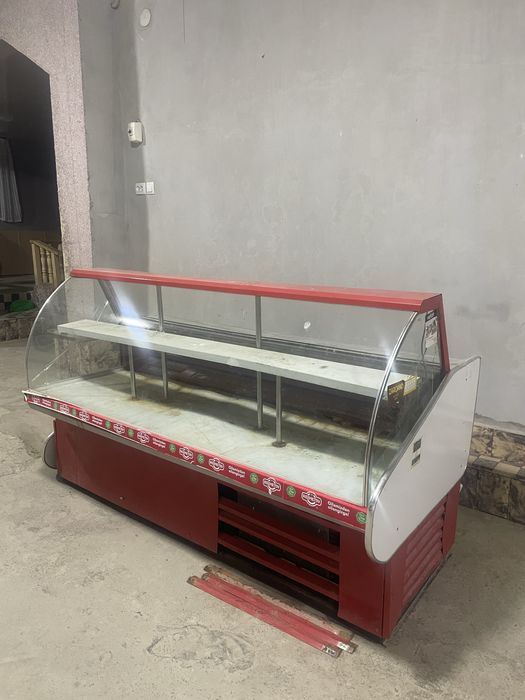 Витрина холодильник