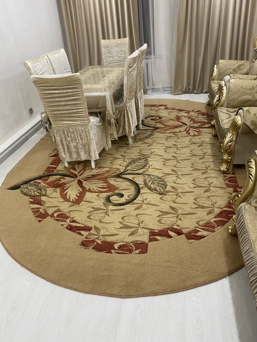 Продам ковер, чистый