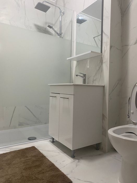 Inchiriez apartament 2 camere central