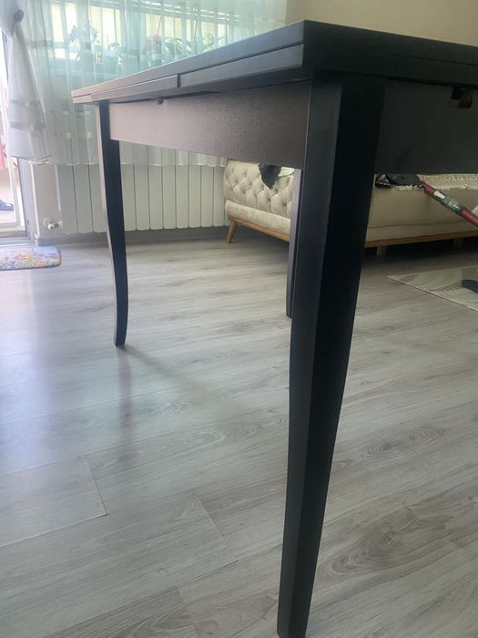 Трапезна  разтегателна кухненска маса