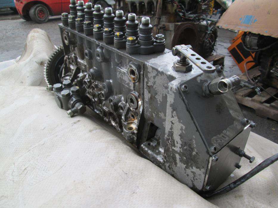 Pompa de injectie Bosch PE8P120A300LS7946 - motor Deutz 8v