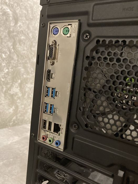 Компьютер без видеокарты и жесткого диска