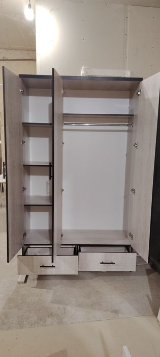 Шкафчик 2 метрга 1,20    93 050 7776