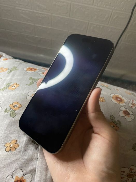 iPhone 15 pro 256gb