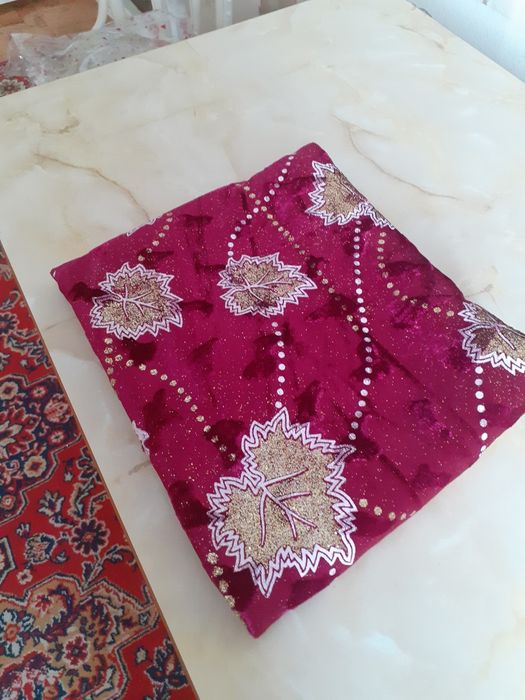 Отрезы, отрезы ткани.