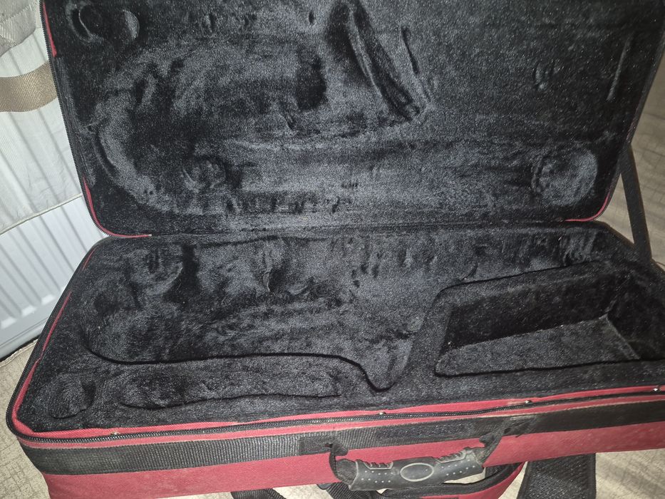 Saxofon Alto Alysée – stare bună – ideal începători – cu husă