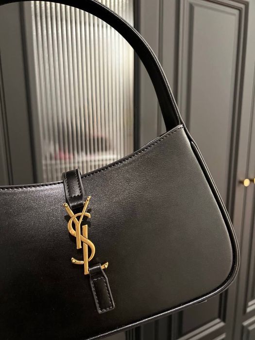 Saint Laurent Le 5 À 7 hobo bag
