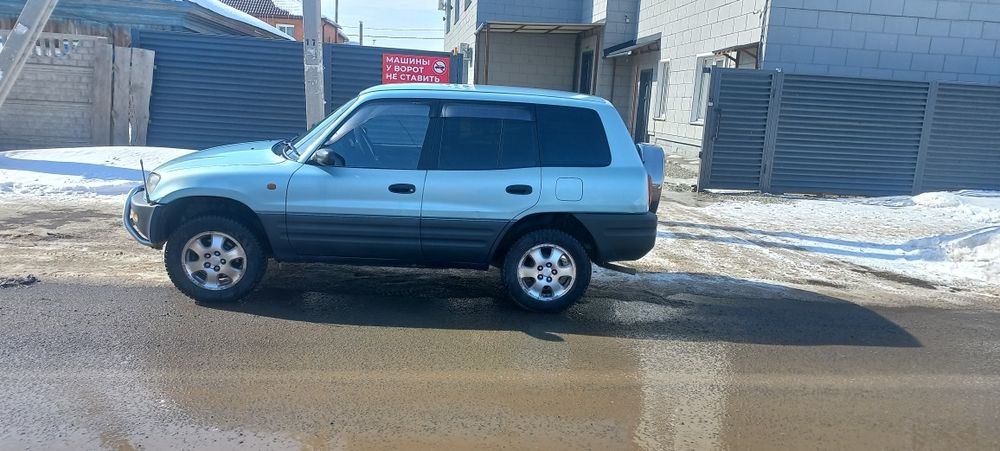 Продам тойота раф4