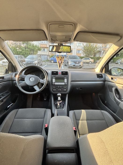 Vand VW Golf5, pachet sport, 2 diesel fara rugina, euro4, 2004, 333000 km
