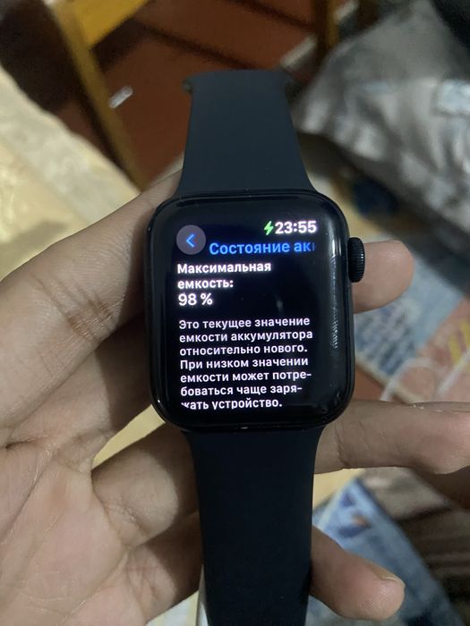 Продам Apple watch SE2