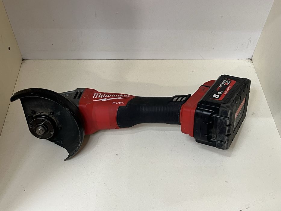 Акумулаторен Ъглошлайф Milwaukee M18 Cag125x + Батерия