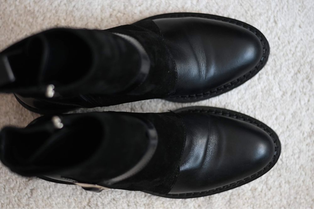 Нови кожени боти EVA MINGE