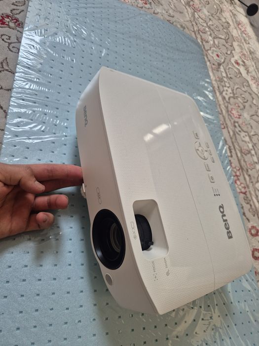 Проектор Beng в идеальном состояние