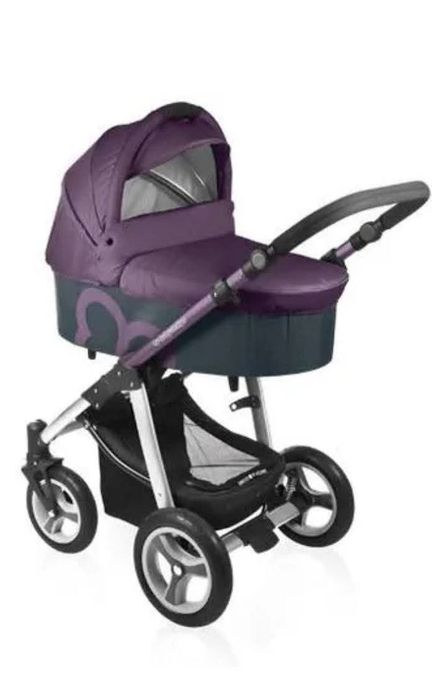 Продавам комплект Baby Design