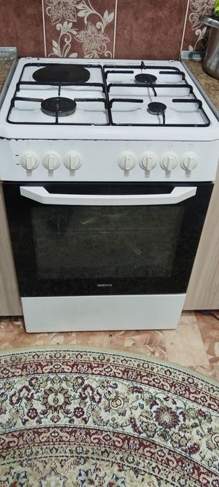 Продам газовую плиту