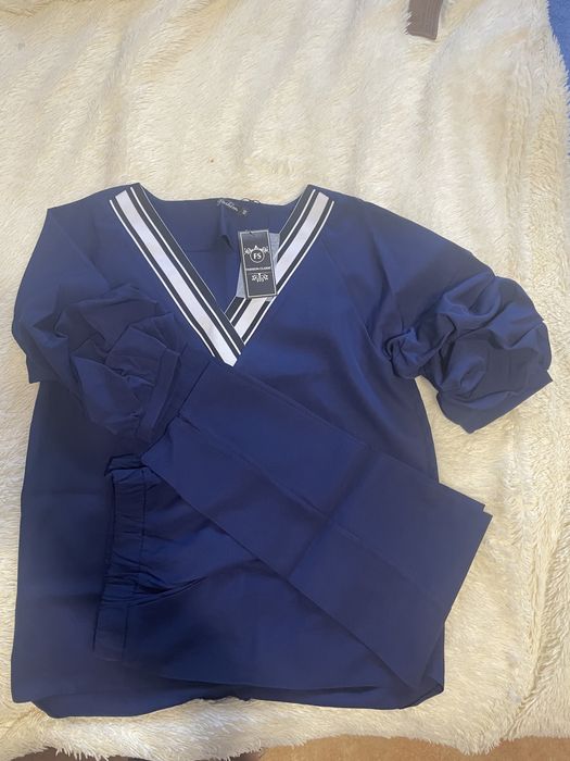 Продам брючный костюм