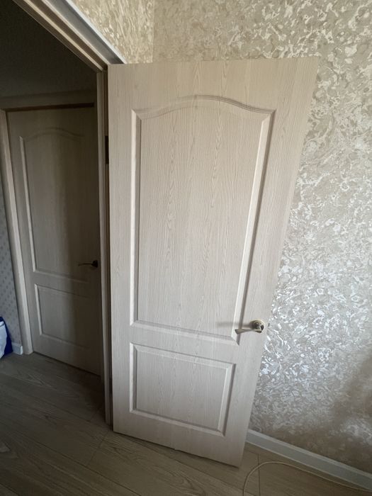 Продается двери межкомнатные б/у 6 шт
