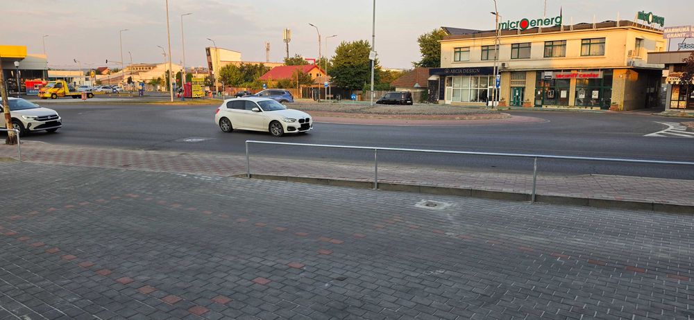 Spatiu comercial de închiriat într-o zona cu trafic intens (In Serbanesti la sensul giratoriu).