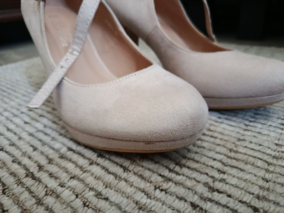 Pantofi cu toc, mărime 37