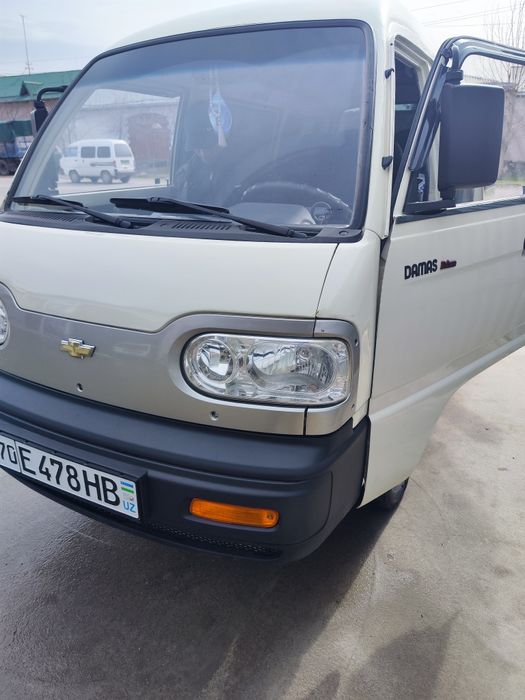 Damas srochno sotiladi