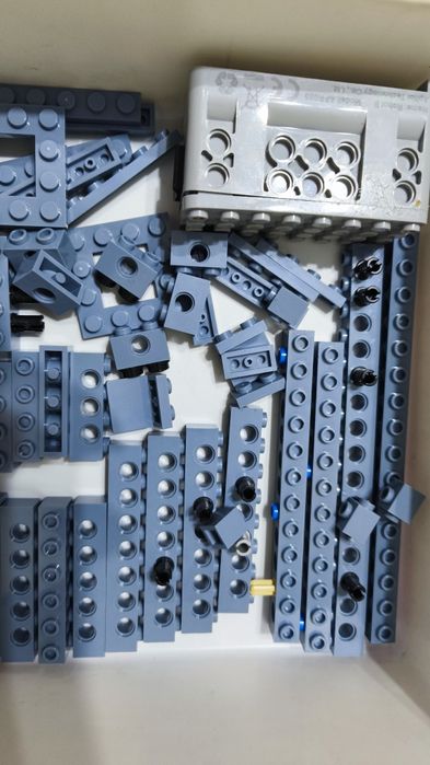 Apitor Robot B совместим с Lego