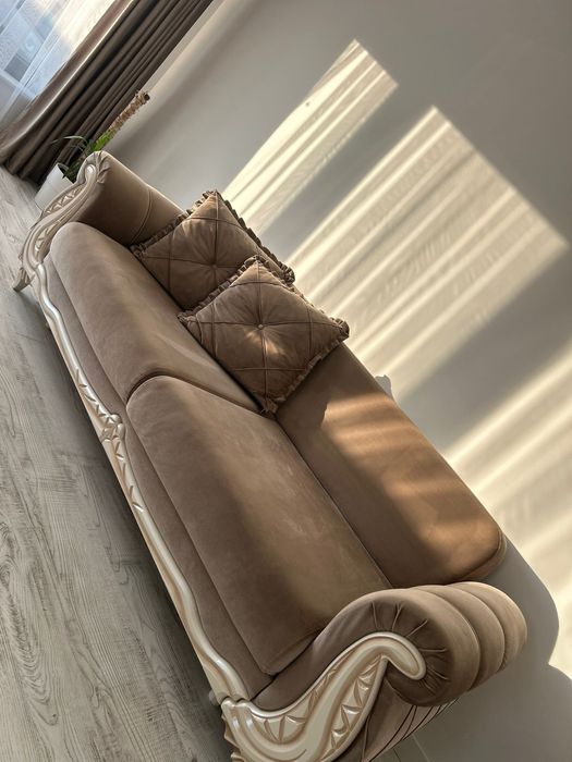 Canapea 3+1+1 inclusa si masuta de cafea