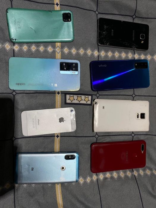 Продам телефоны на запчасти